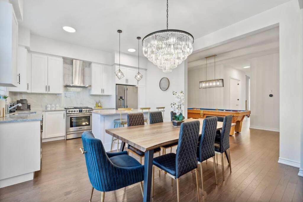Barrie Luxe, Pool Table 6 Bedroom 6 Ba Custom Design A+ Location Екстериор снимка