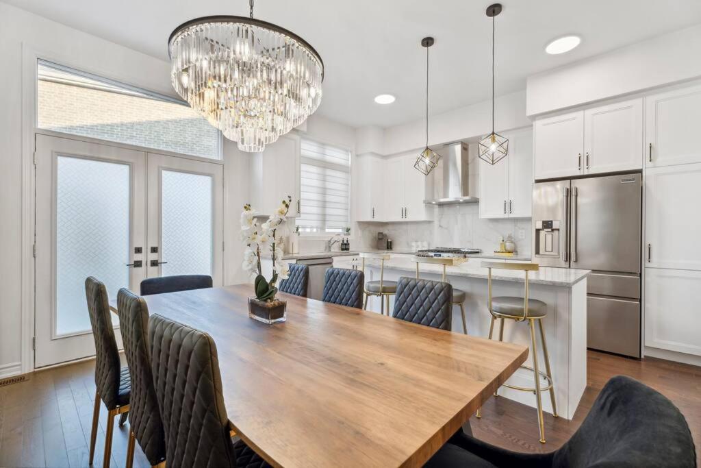 Barrie Luxe, Pool Table 6 Bedroom 6 Ba Custom Design A+ Location Екстериор снимка