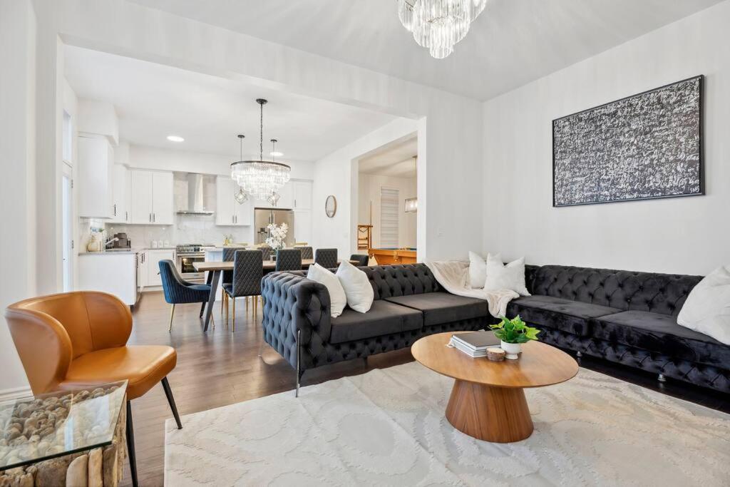 Barrie Luxe, Pool Table 6 Bedroom 6 Ba Custom Design A+ Location Екстериор снимка
