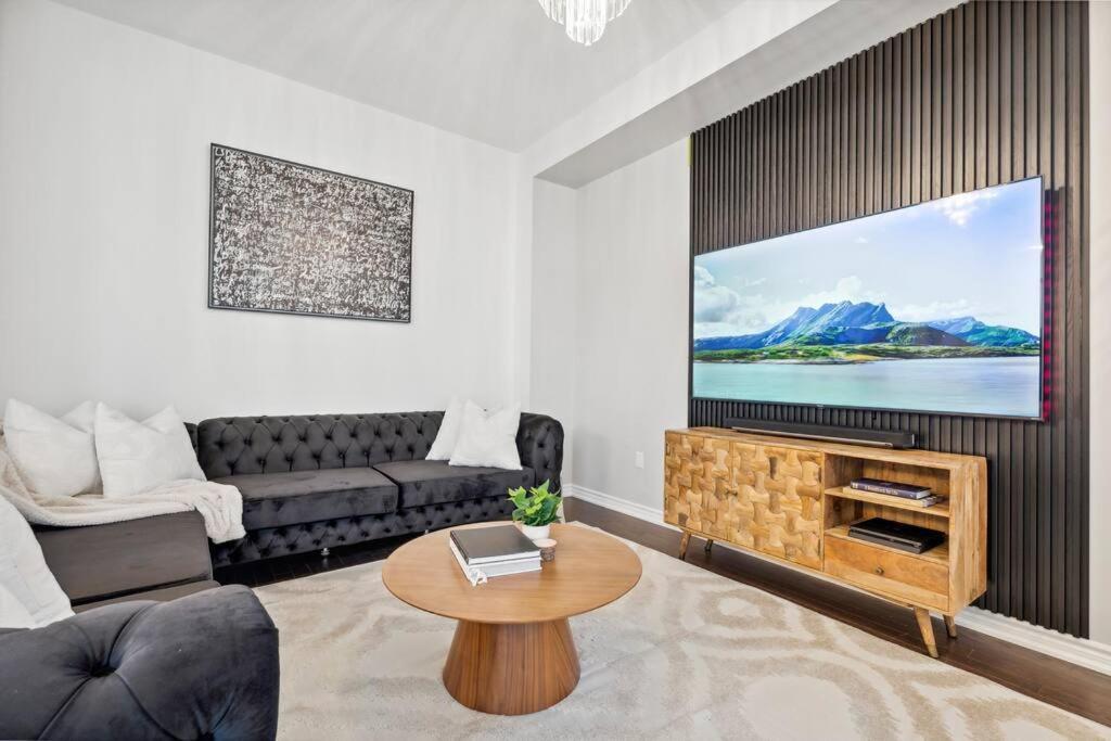 Barrie Luxe, Pool Table 6 Bedroom 6 Ba Custom Design A+ Location Екстериор снимка