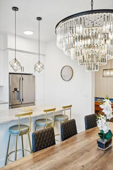 Barrie Luxe, Pool Table 6 Bedroom 6 Ba Custom Design A+ Location Екстериор снимка
